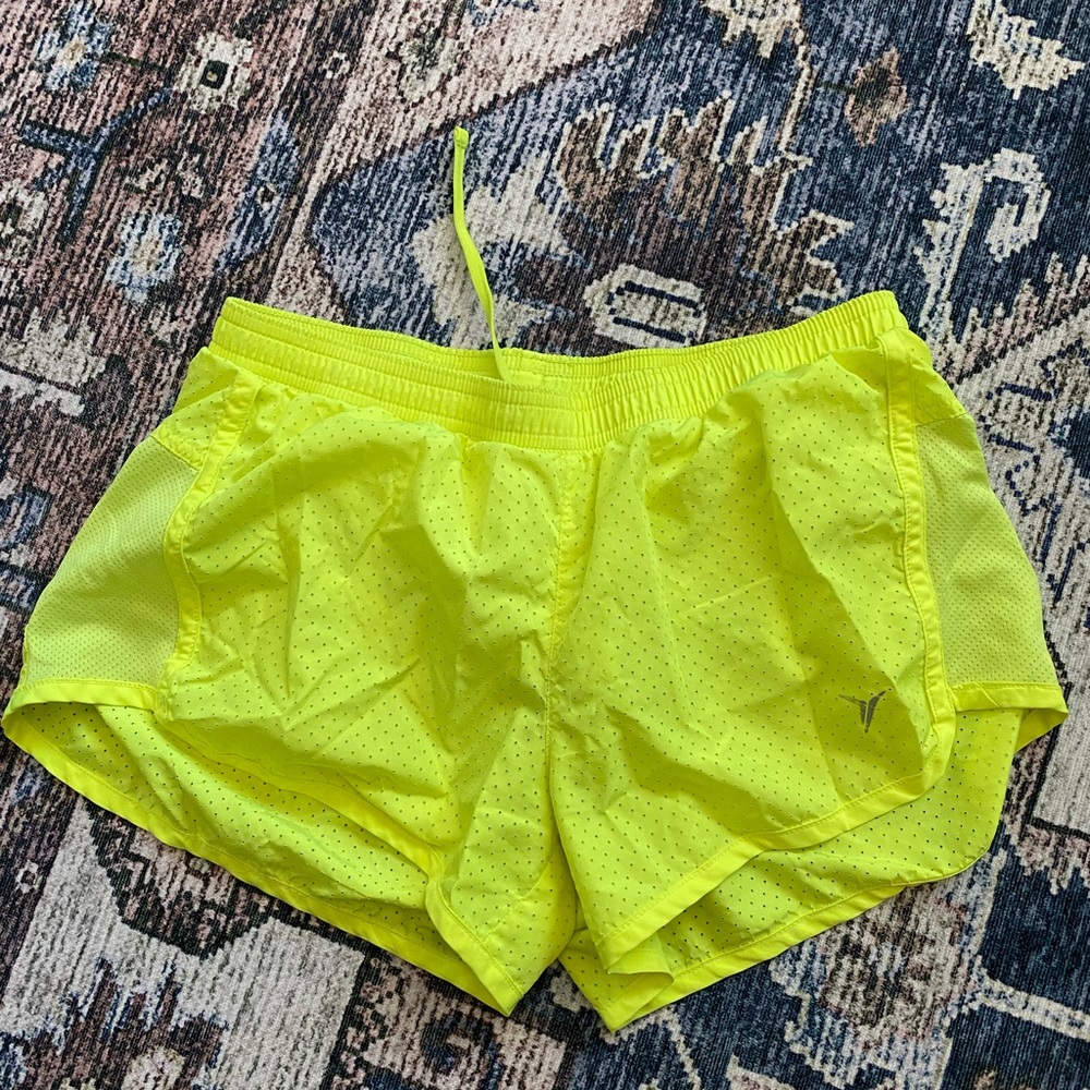 Old Navy Active Shorts 🏃‍♀️